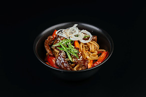 лапша wok c говядиной